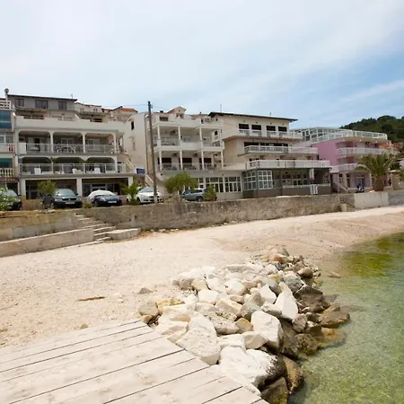 Apartmans And Studios Ana