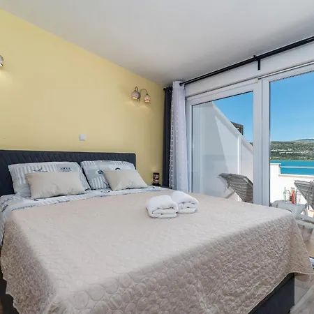 Apartmans And Studios Ana Trogir