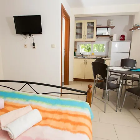 Apartmans And Ana Trogir