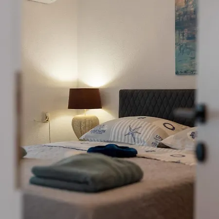 Apartmans And Ana * Τρογκίρ