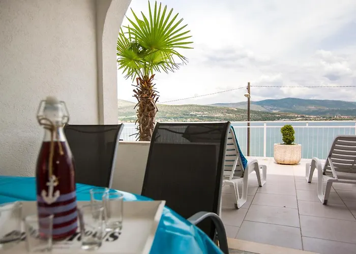 Apartmans And Ana Διαμέρισμα *