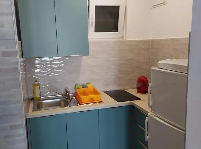 Apartmans And Ana Διαμέρισμα Τρογκίρ